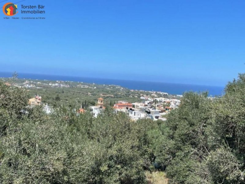 Old Hersonissos Kreta, Hersonissos: Grundstück in privilegierter Lage, ruhig mit freien Blick auf das Meer und im Hindergrund auf die Berge.